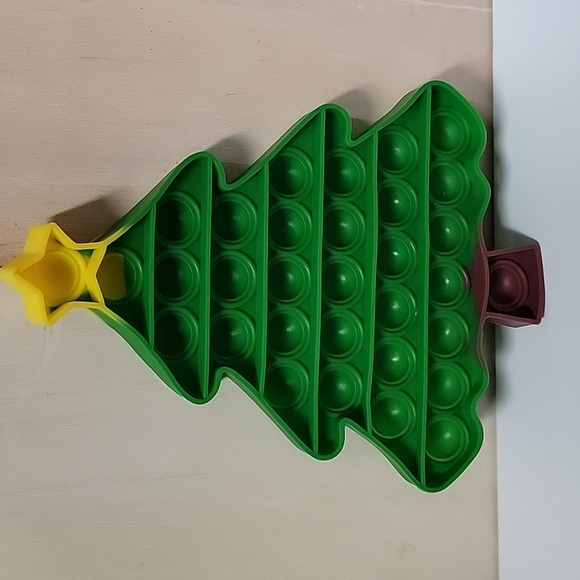 POP-IT FIDGET TOYS FOR KIDS, NEW. Christmas 3-Pack - Picture 3 of 5